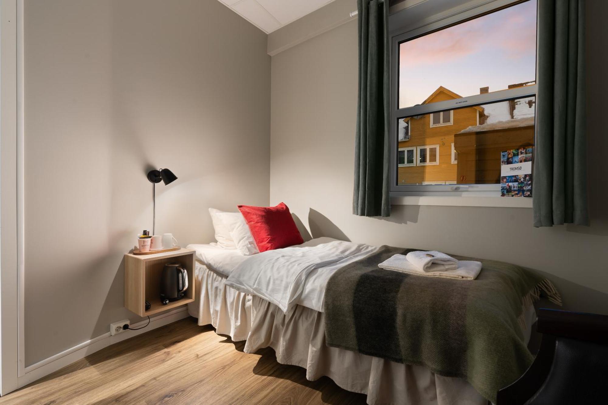 Enter Skansen Hotel トロムソ エクステリア 写真